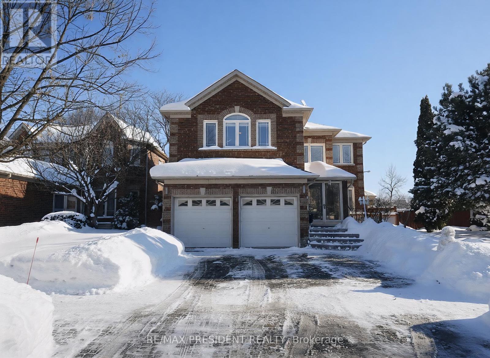 3211 Bloomfield Drive, Mississauga, ON