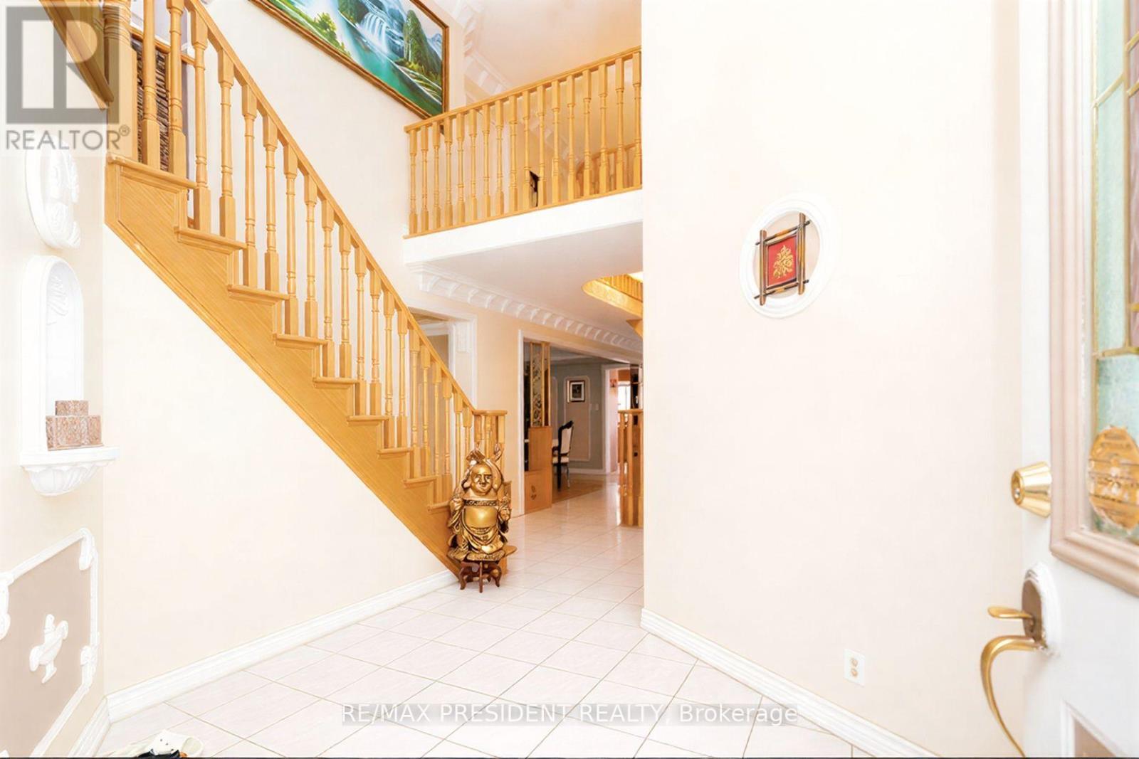 3211 Bloomfield Drive, Mississauga, ON