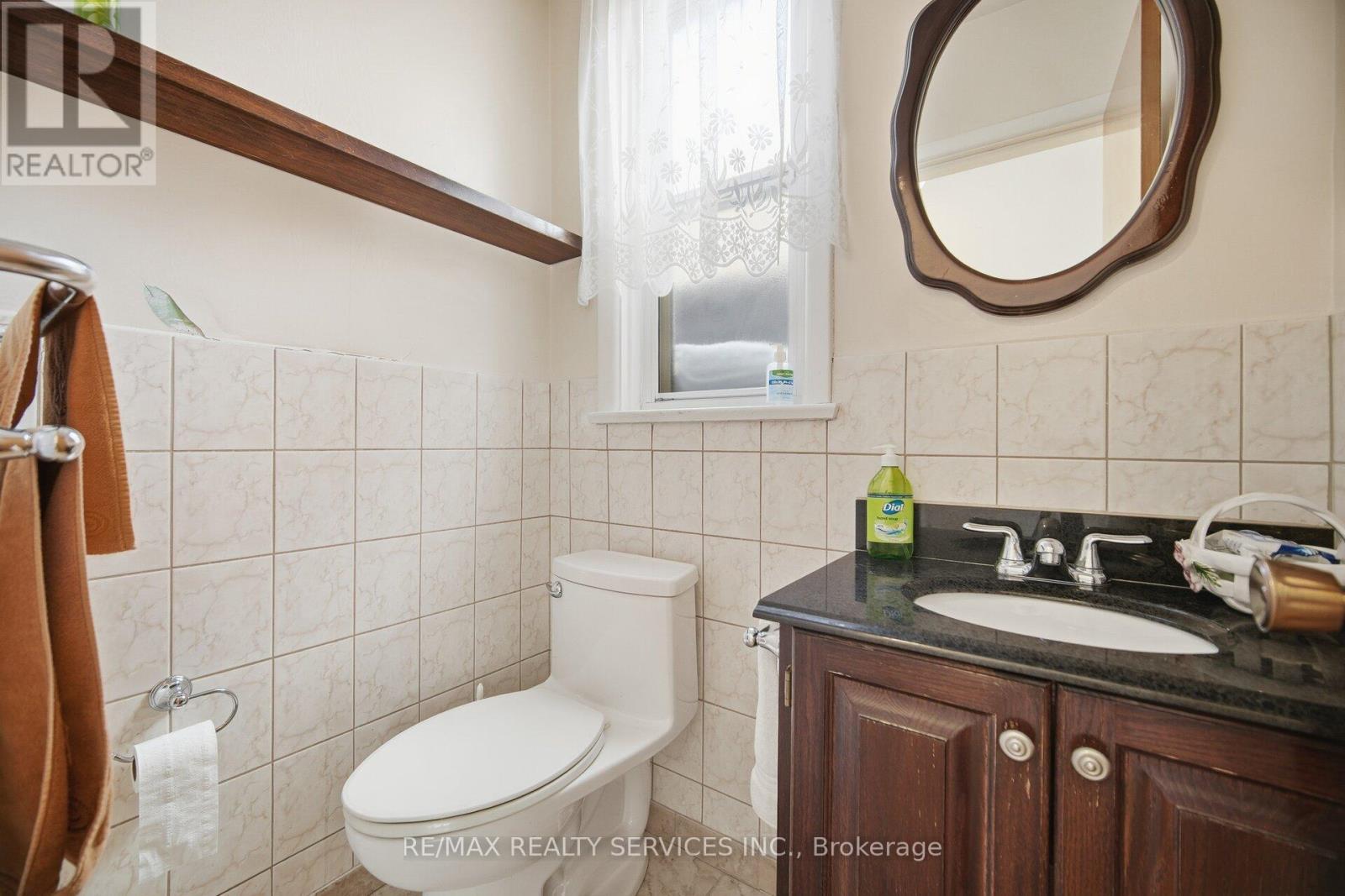 183 Vodden Street E, Brampton, ON - Indoor Photo Showing Bathroom