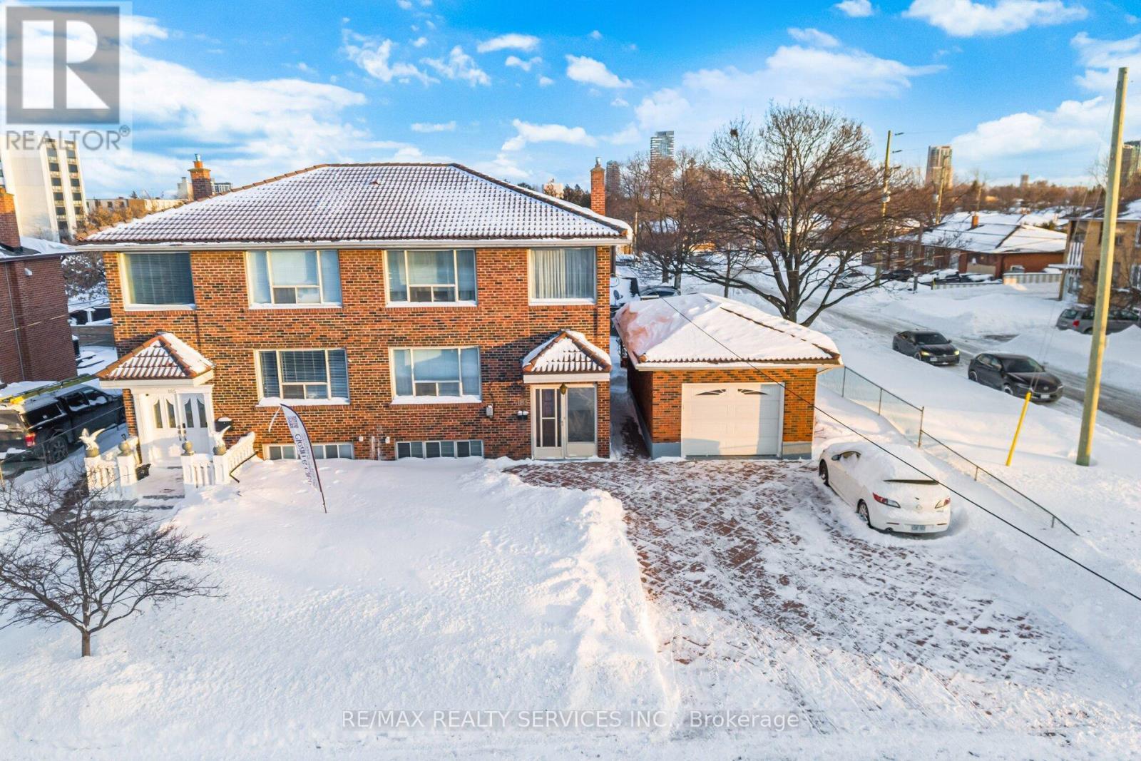 183 Vodden Street E, Brampton, ON - Outdoor