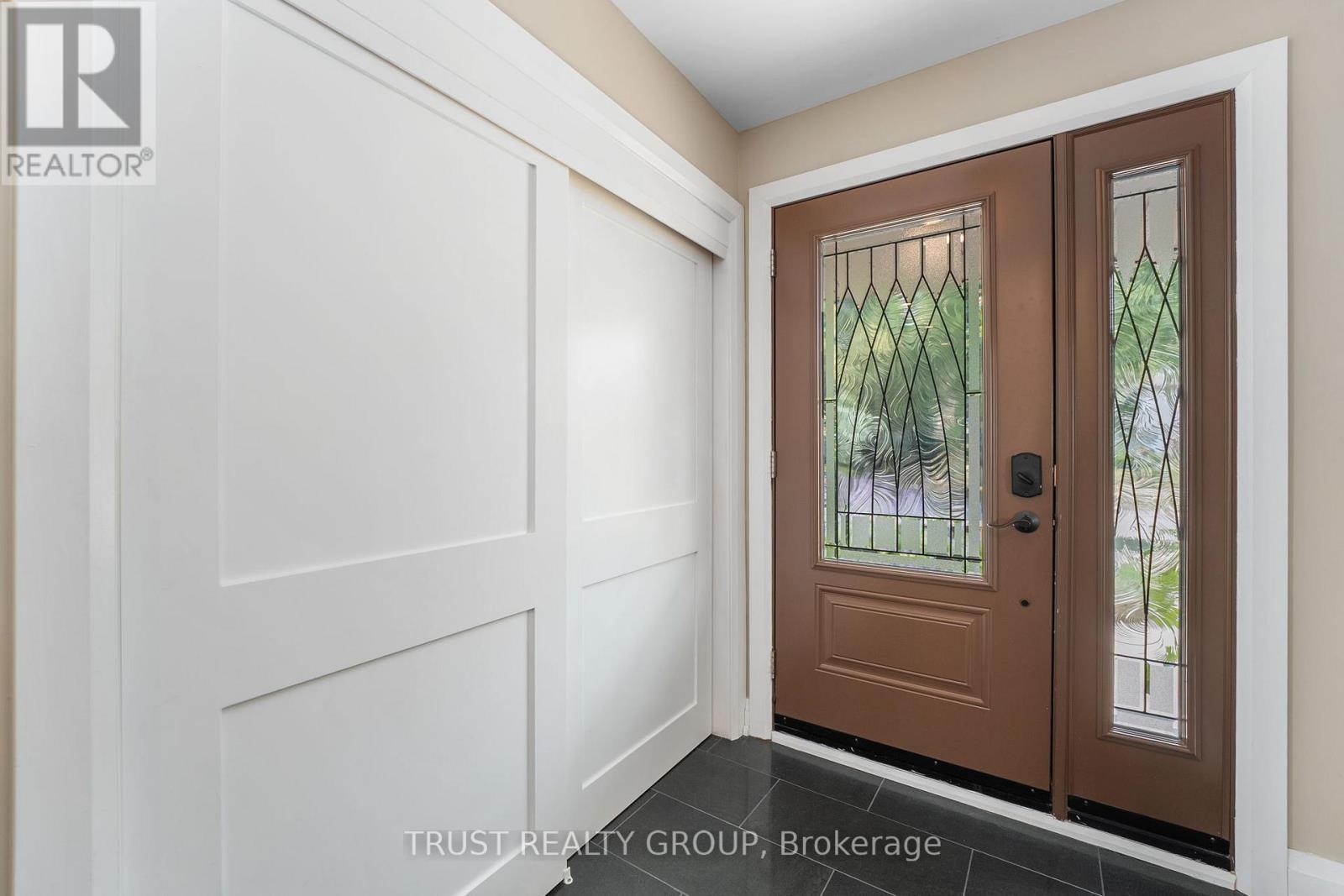 18 Deanecrest Road, Toronto, ON - Indoor Photo Showing Other Room