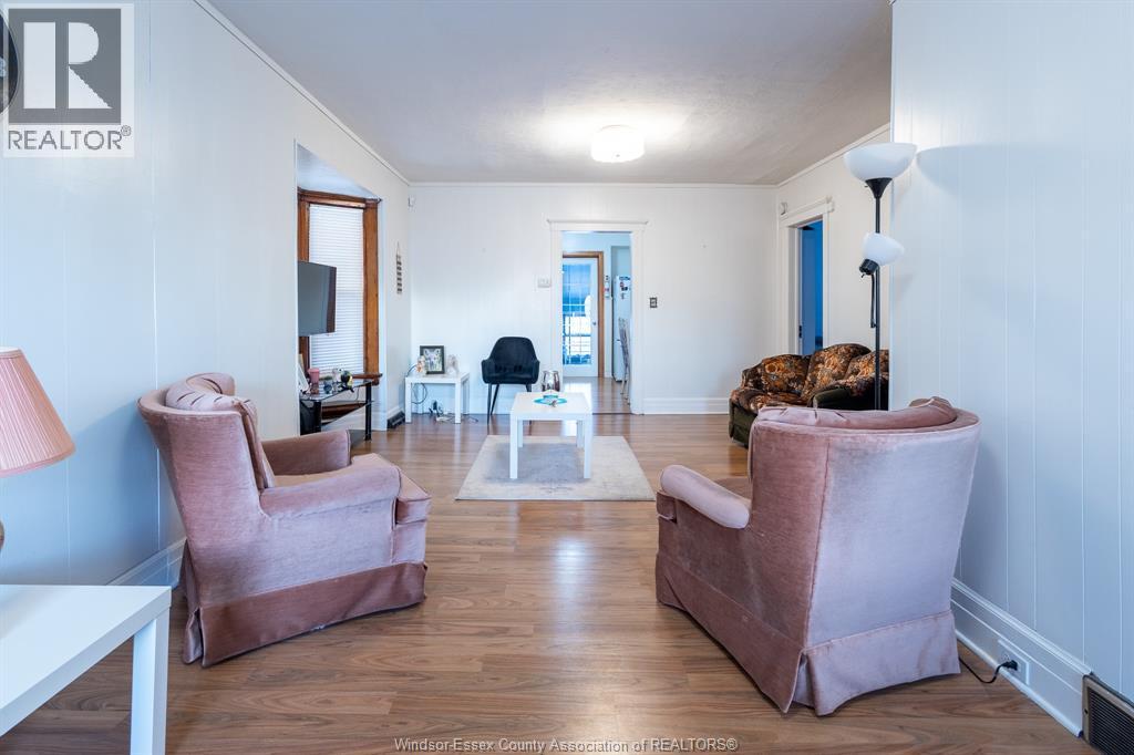 1166 Pierre, Windsor, ON - Indoor Photo Showing Living Room
