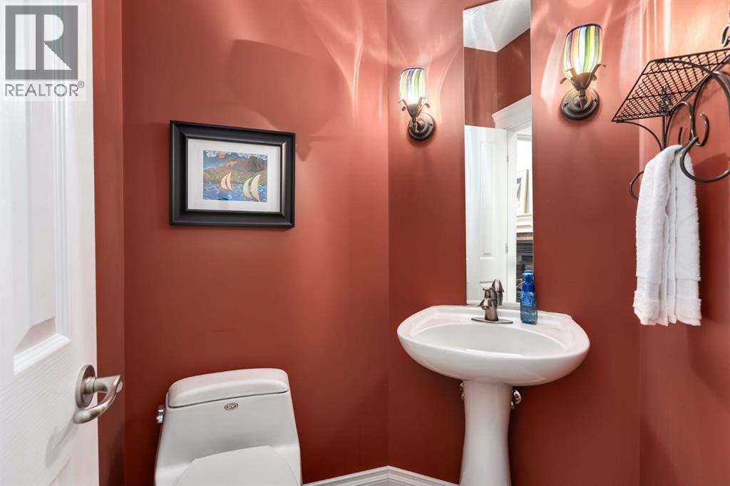 82 Auburn Sound Landing Se, Calgary, AB - Indoor Photo Showing Bathroom