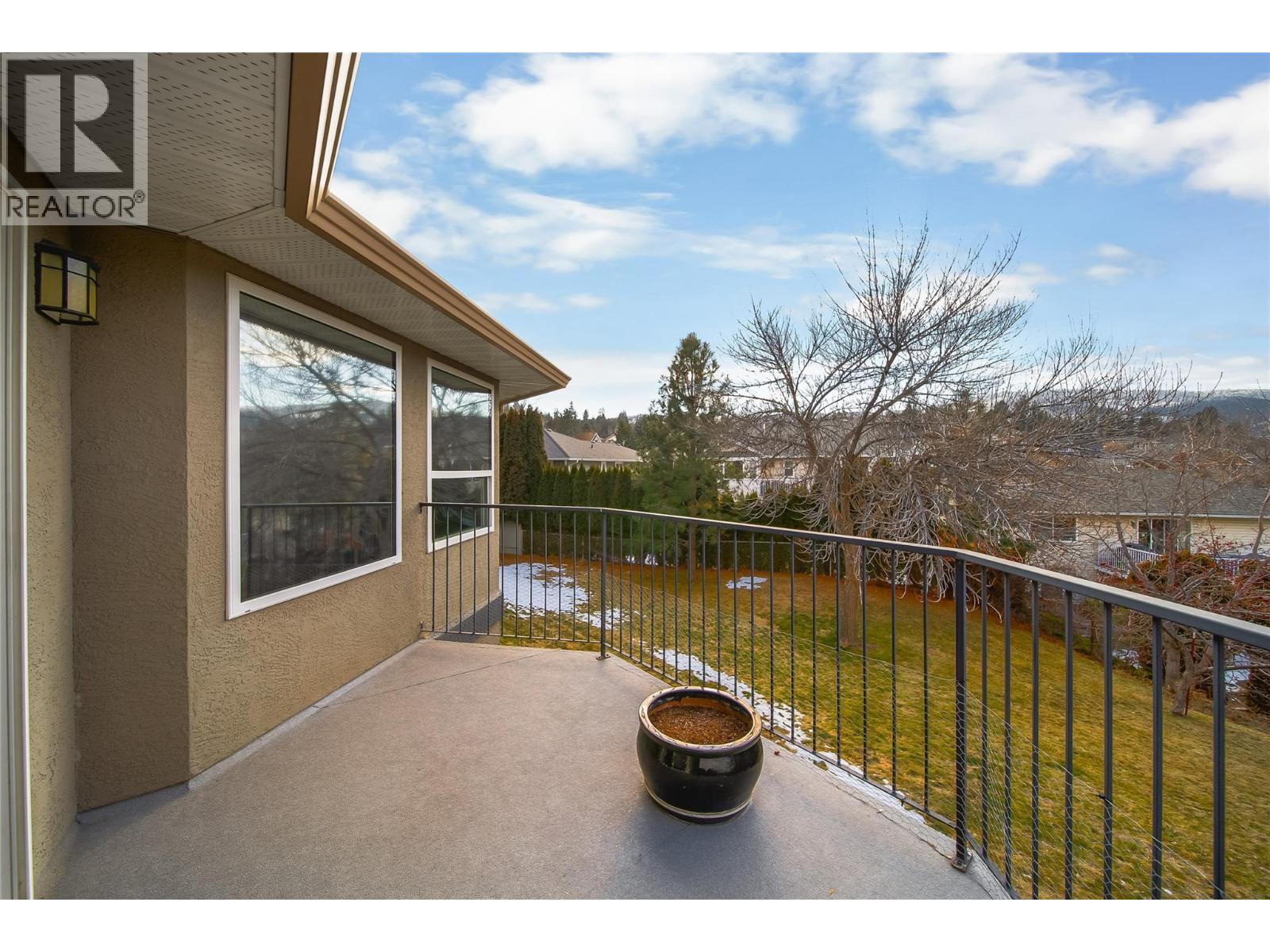 1750 Mckinley Court Unit# 4, Kamloops, BC - Outdoor With Exterior