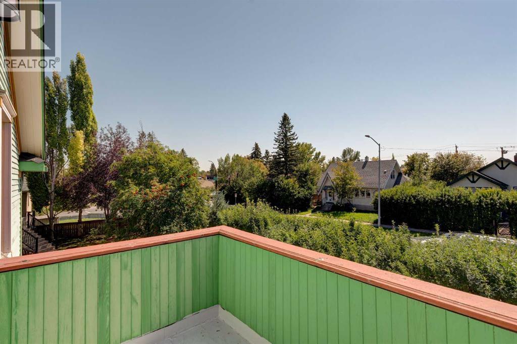 private patio off of primary bed - 1512 33 Avenue Sw, Calgary, AB - Outdoor