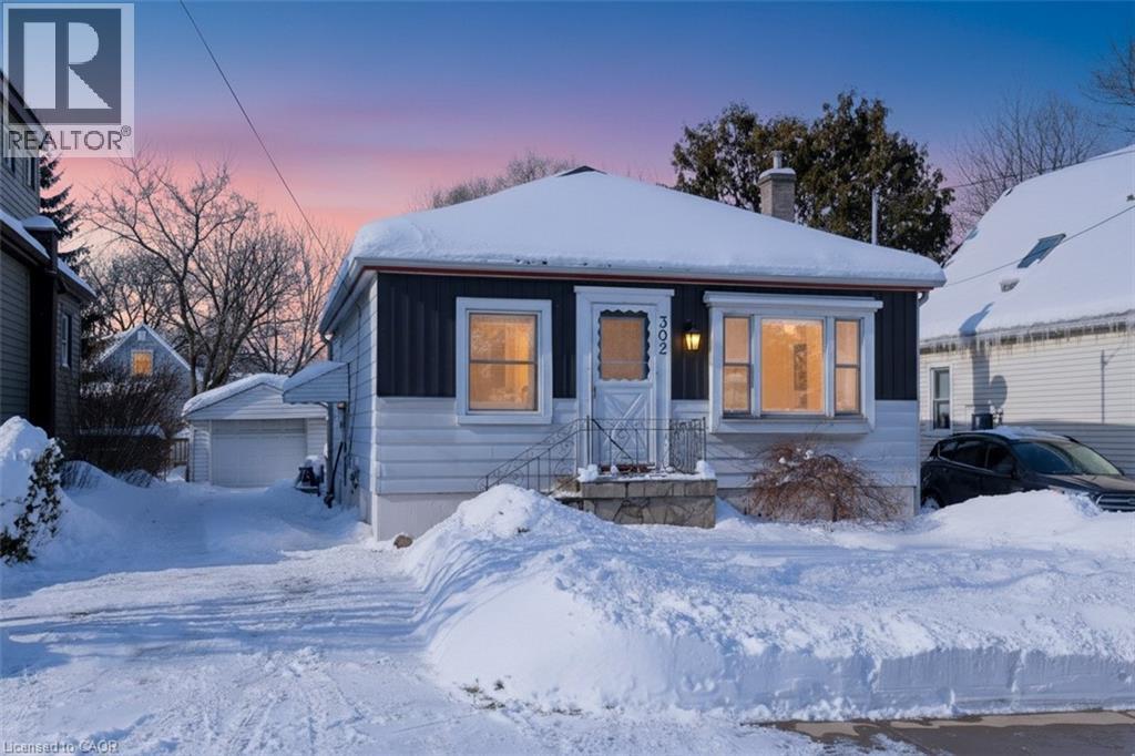 302 East 27Th Street, Hamilton, ON - Outdoor