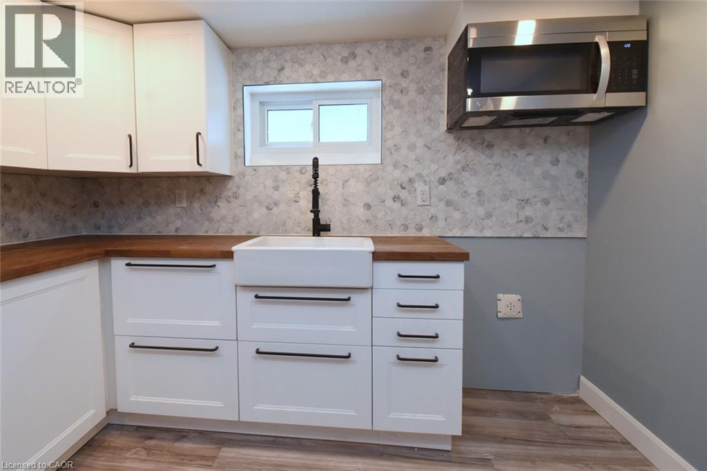 Basement Kitchen - 302 East 27Th Street, Hamilton, ON - Indoor Photo Showing Other Room