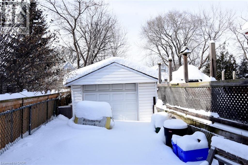 302 East 27Th Street, Hamilton, ON - Outdoor