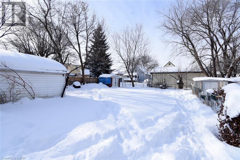 302 East 27Th Street, Hamilton, ON - Outdoor