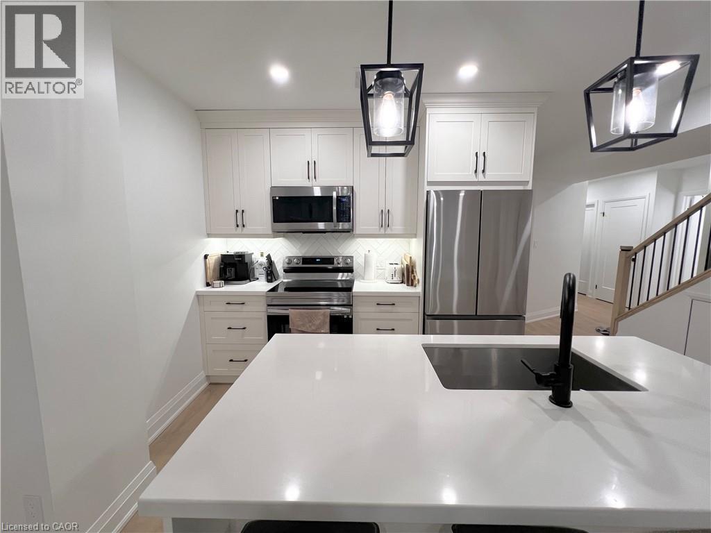 31 Colin Crescent, Hamilton, ON - Indoor Photo Showing Kitchen With Double Sink