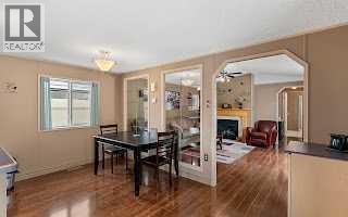 Dining Roiom - 31, 99 Arbour Lake Road Nw, Calgary, AB