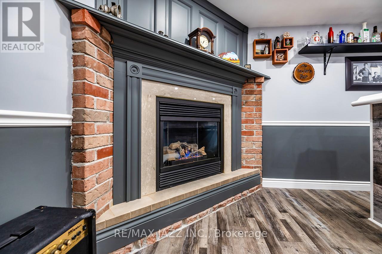 14 Goldpine Avenue, Clarington (Courtice), ON - Indoor With Fireplace
