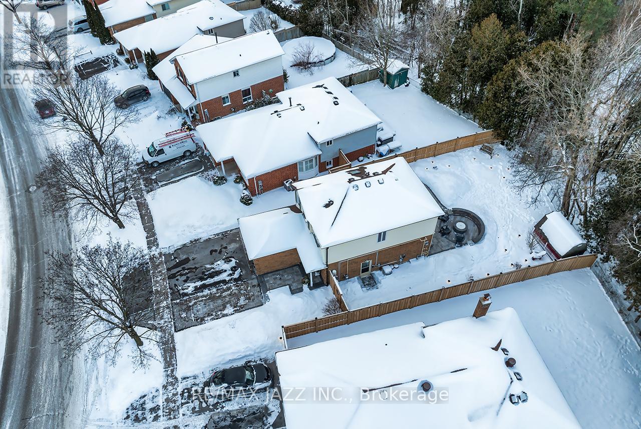 14 Goldpine Avenue, Clarington (Courtice), ON - Outdoor