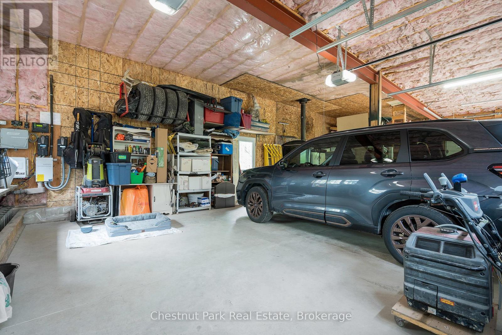 583724 Sideroad 60, Chatsworth, ON - Indoor Photo Showing Garage