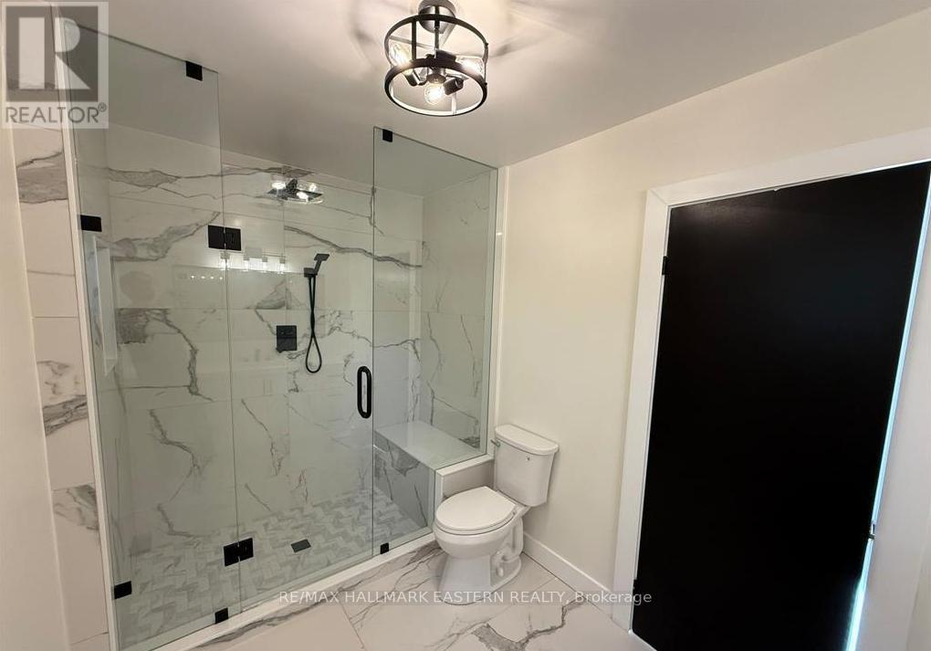 326 Indian Point Road, Kawartha Lakes (Bexley), ON - Indoor Photo Showing Bathroom