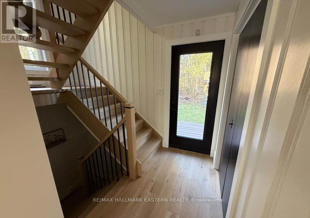 326 Indian Point Road, Kawartha Lakes (Bexley), ON - Indoor Photo Showing Other Room