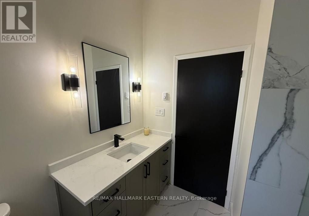 326 Indian Point Road, Kawartha Lakes (Bexley), ON - Indoor Photo Showing Bathroom