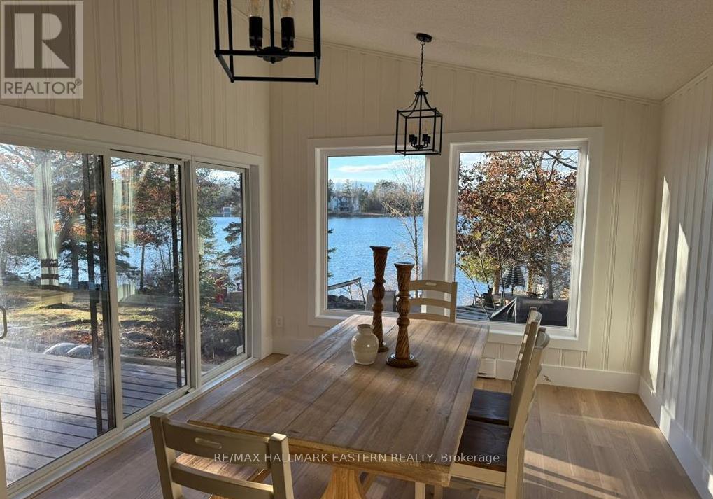 326 Indian Point Road, Kawartha Lakes (Bexley), ON - Indoor Photo Showing Dining Room