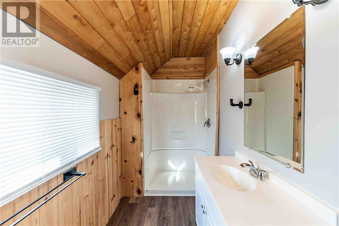 1168 West Bay, Capreol, ON - Indoor