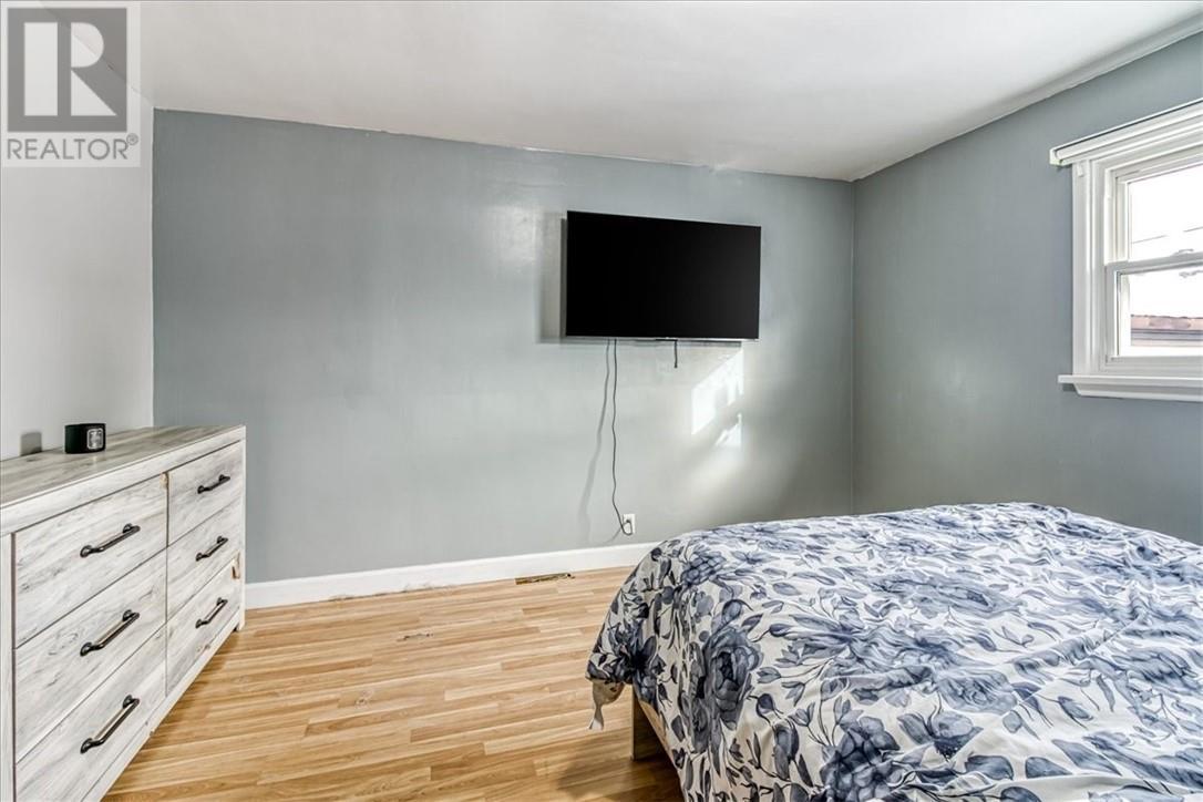 154 Charette Avenue, Chelmsford, ON - Indoor Photo Showing Bedroom