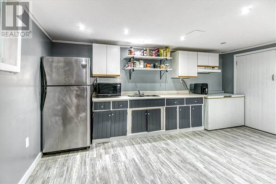 154 Charette Avenue, Chelmsford, ON - Indoor Photo Showing Kitchen With Double Sink
