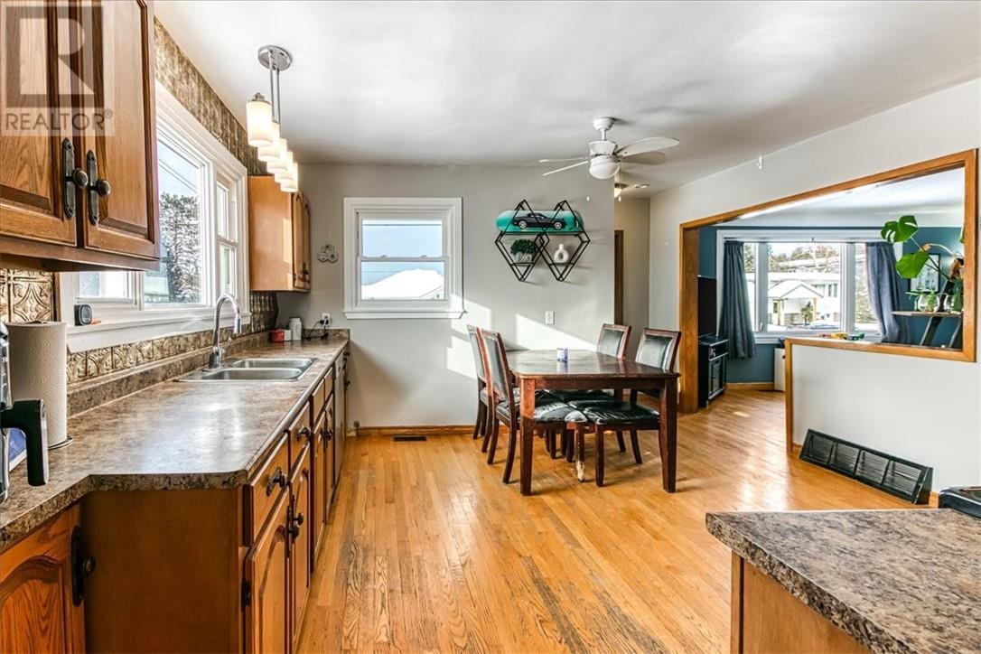 154 Charette Avenue, Chelmsford, ON - Indoor