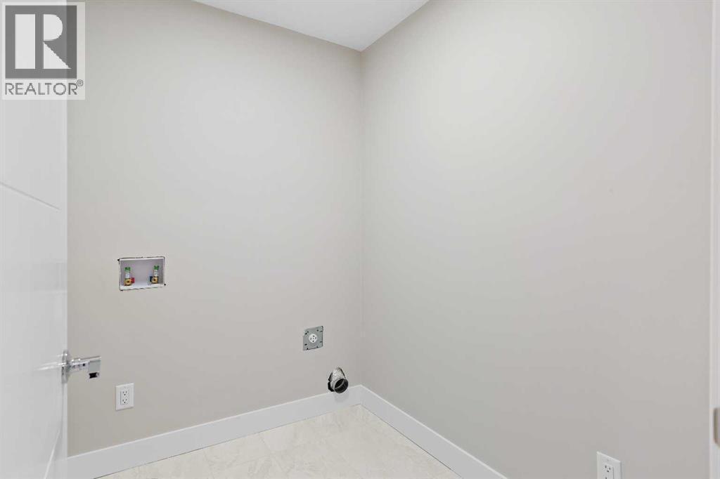 60 Bridges Drive, Langdon, AB - Indoor Photo Showing Other Room