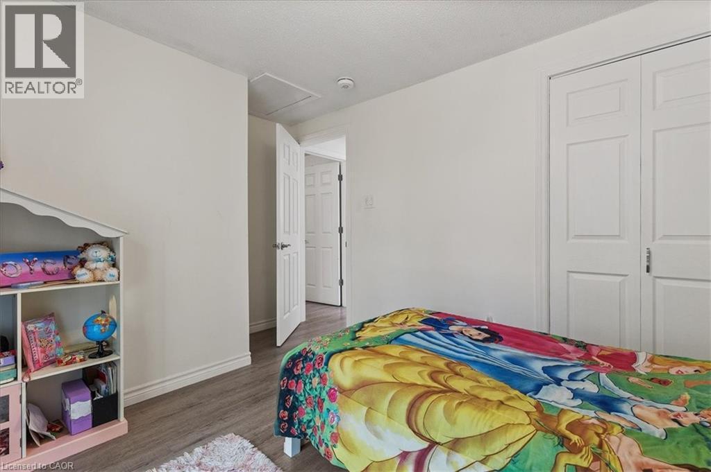 157 Pinedale Drive, Kitchener, ON - Indoor Photo Showing Bedroom
