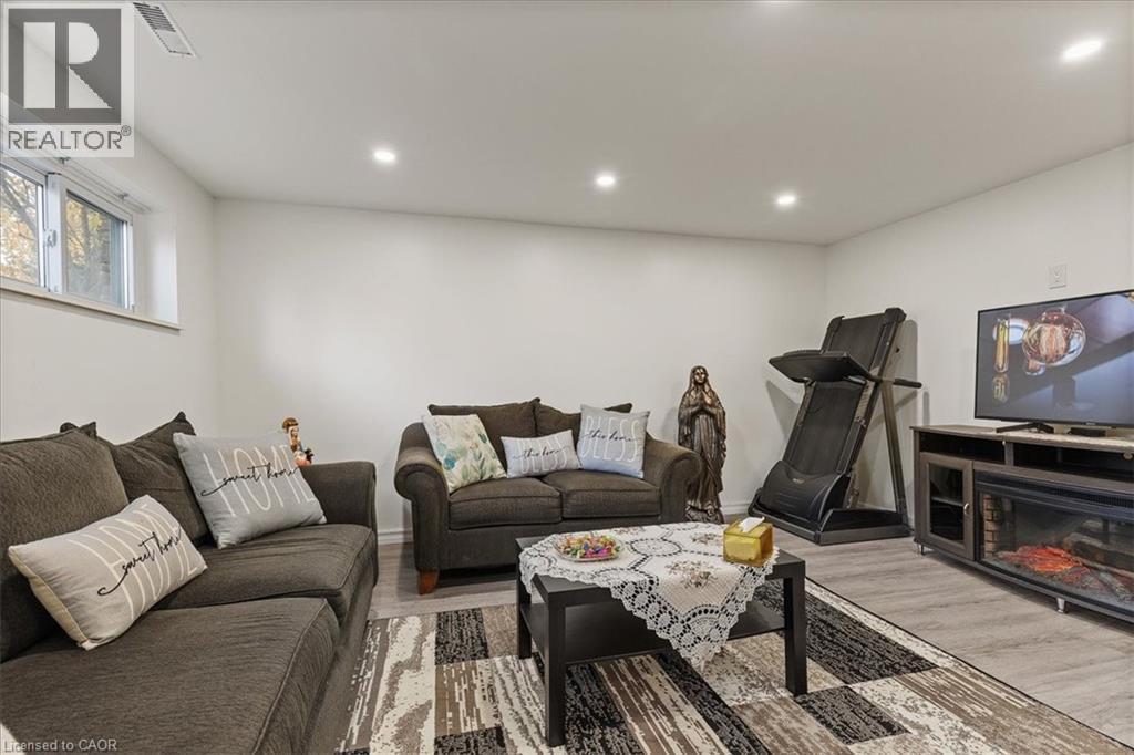 157 Pinedale Drive, Kitchener, ON - Indoor