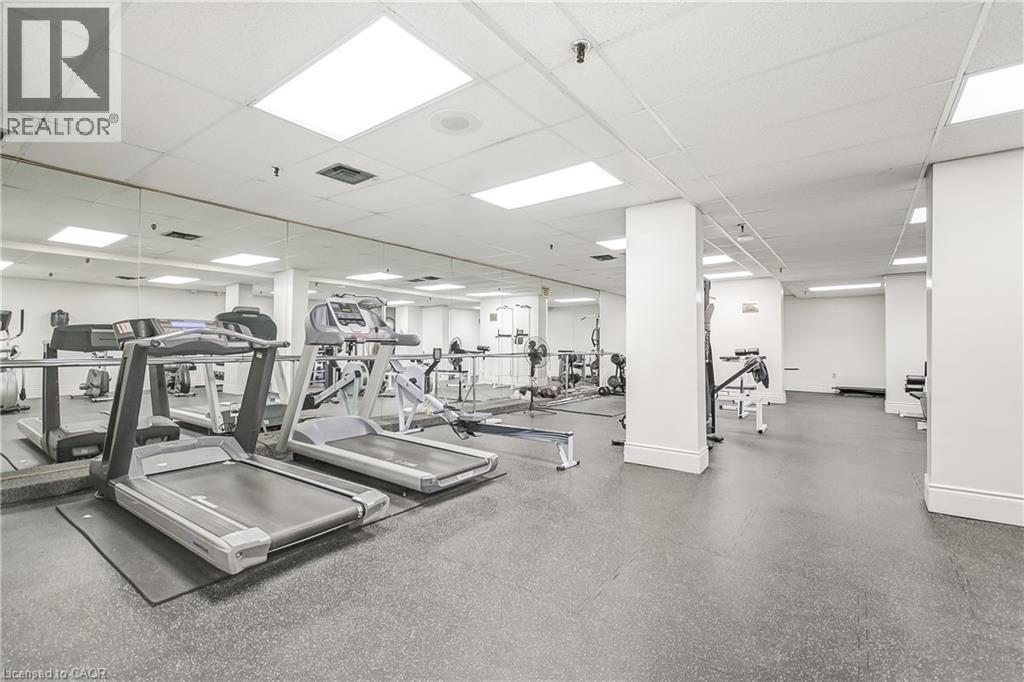 Workout area with a drop ceiling - 3845 Lakeshore Boulevard W Unit# 804, Etobicoke, ON - Indoor Photo Showing Gym Room
