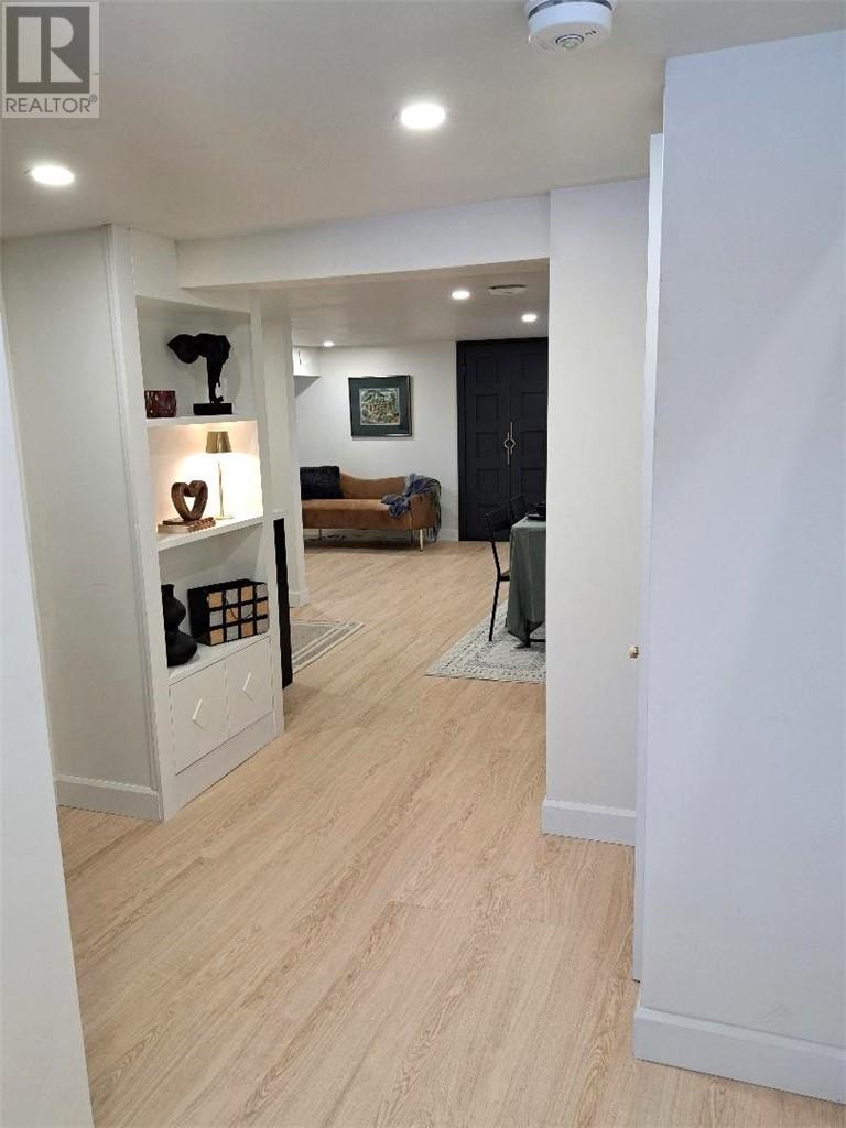 10 Diorite Street, Copper Cliff, ON - Indoor