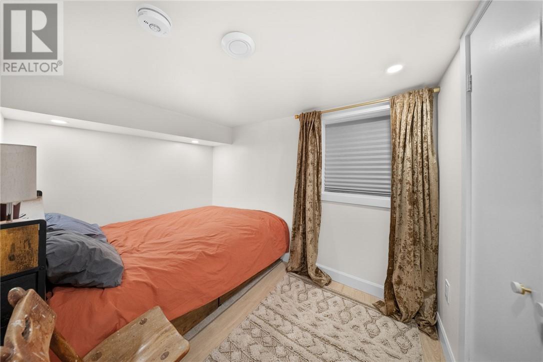 10 Diorite Street, Copper Cliff, ON - Indoor Photo Showing Bedroom