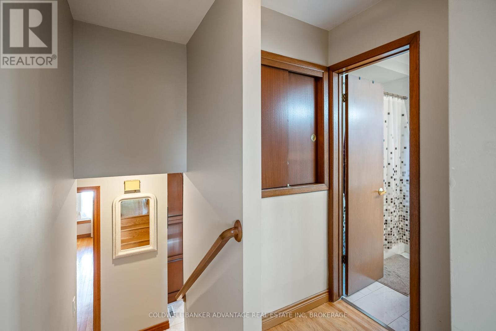 6808 Corwin Crescent, Niagara Falls (Dorchester), ON - Indoor Photo Showing Other Room