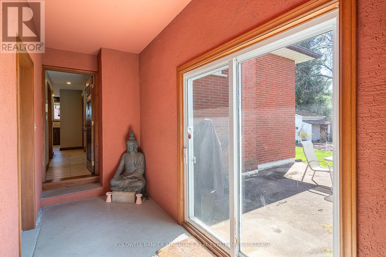 6808 Corwin Crescent, Niagara Falls (Dorchester), ON - Photo Showing Other Room