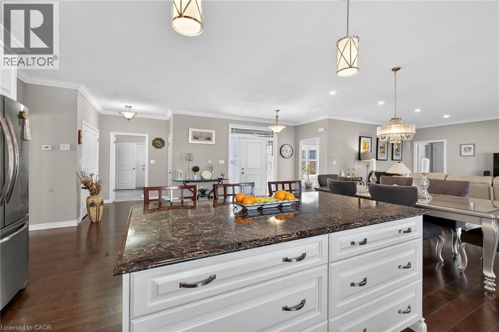 49 Postma Drive, Dunnville, ON - Indoor Photo Showing Kitchen With Upgraded Kitchen
