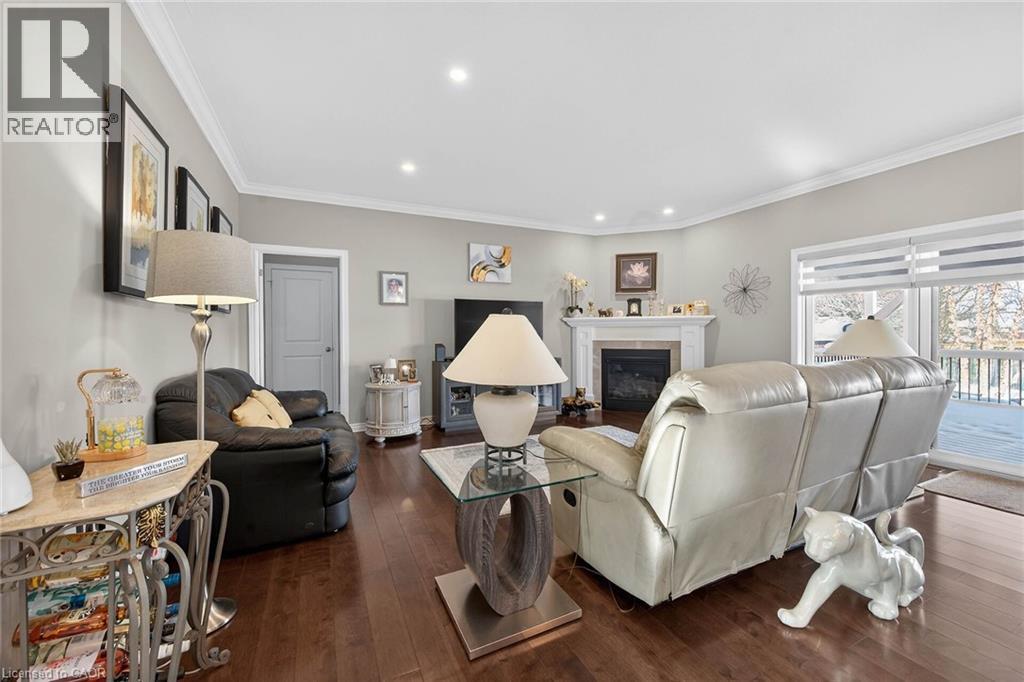 49 Postma Drive, Dunnville, ON - Indoor Photo Showing Living Room With Fireplace