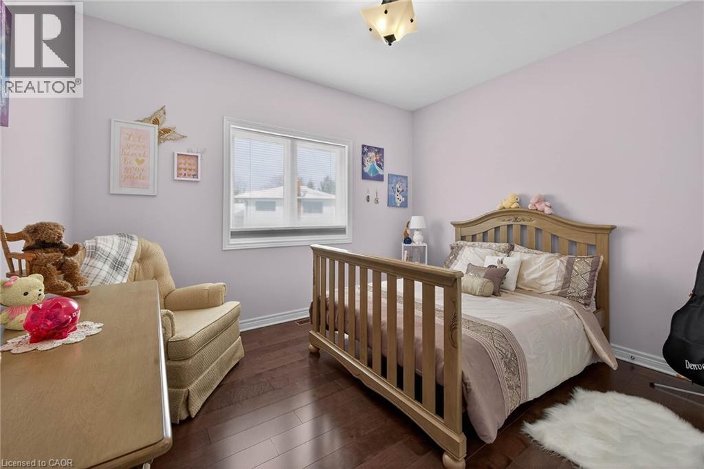 49 Postma Drive, Dunnville, ON - Indoor Photo Showing Bedroom