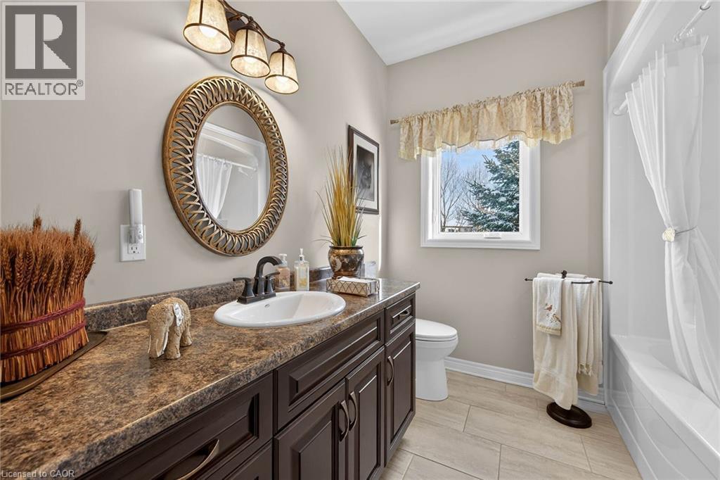 49 Postma Drive, Dunnville, ON - Indoor Photo Showing Bathroom