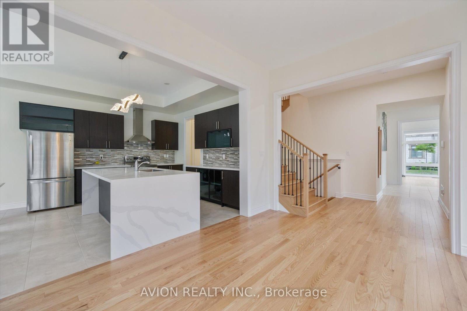 2417 Edward Leaver Trail, Oakville, ON - Indoor Photo Showing Kitchen