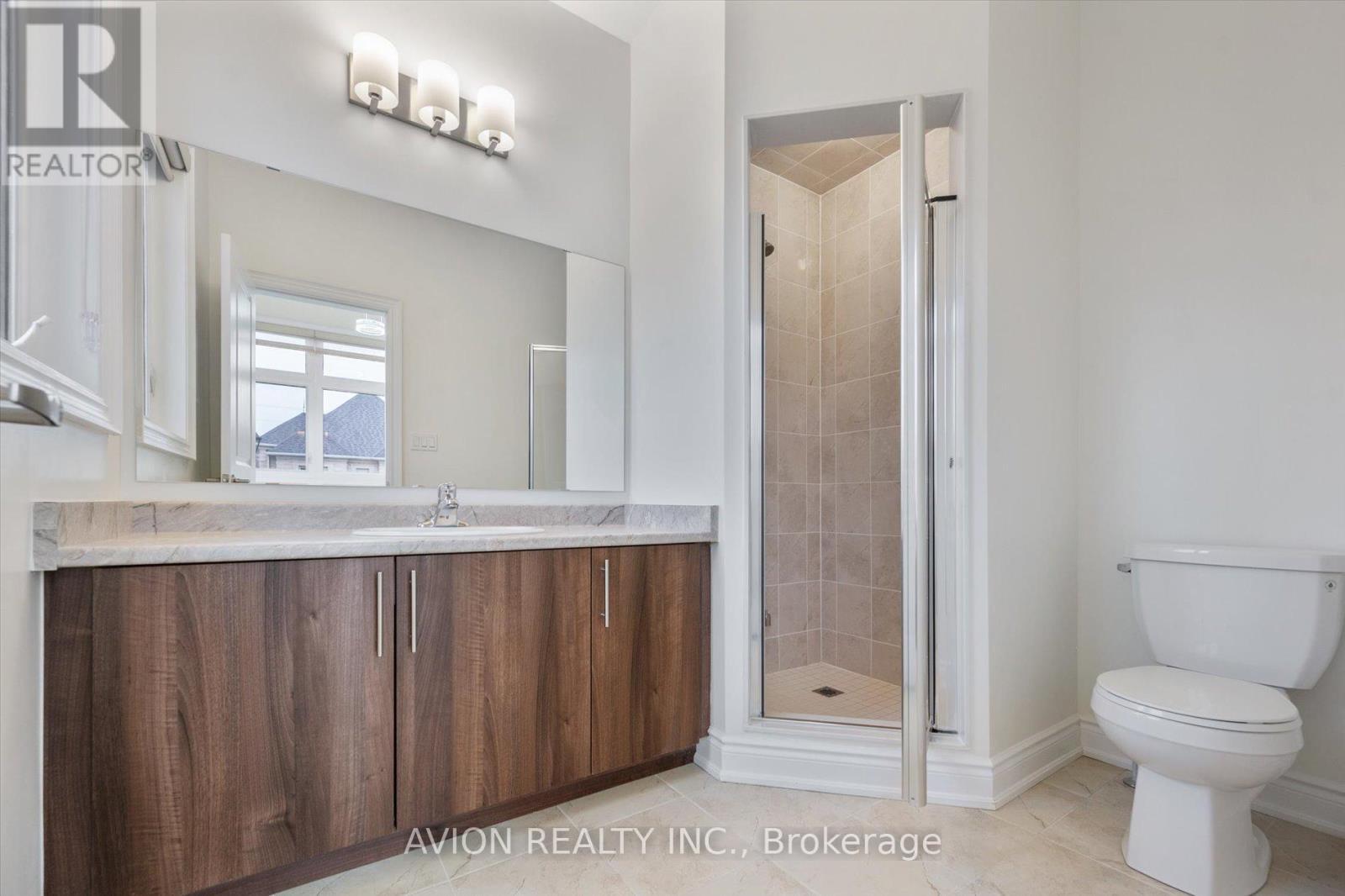 2417 Edward Leaver Trail, Oakville, ON - Indoor Photo Showing Bathroom