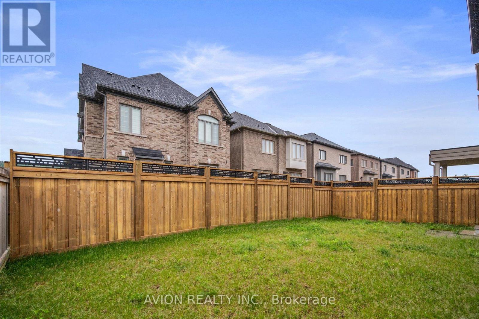 2417 Edward Leaver Trail, Oakville, ON - Outdoor