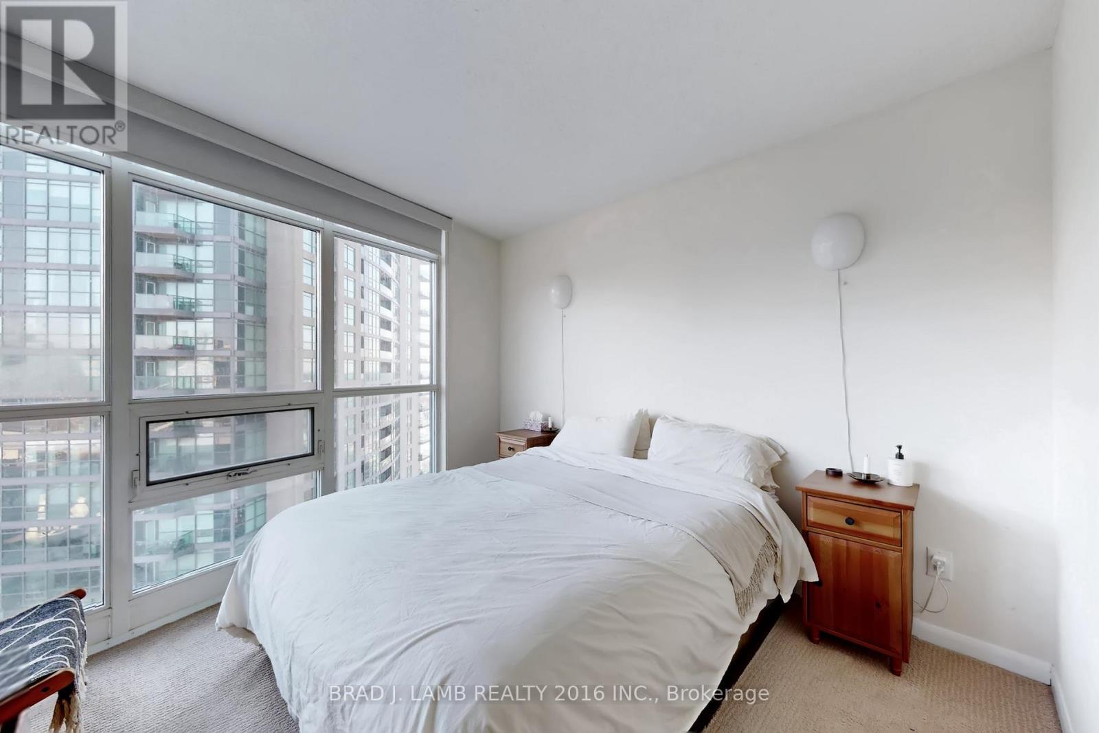 1611 - 231 Fort York Boulevard, Toronto, ON - Indoor Photo Showing Bedroom