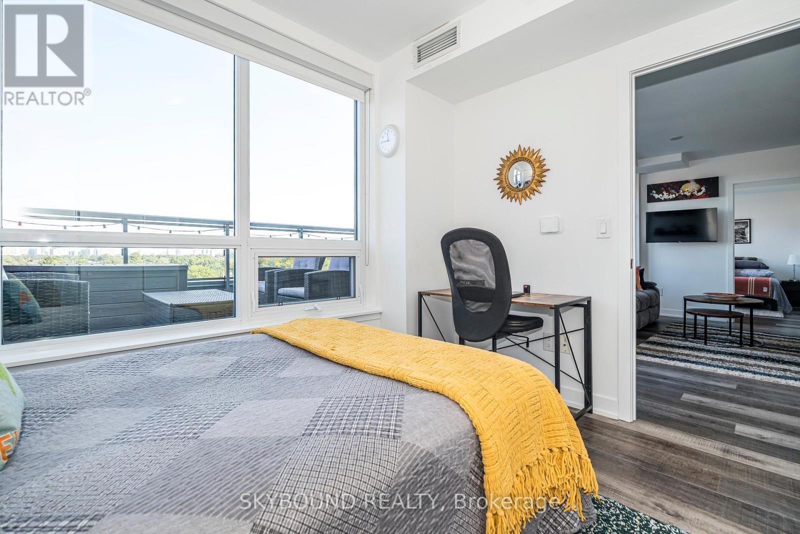 # 805 - 630 Greenwood Avenue, Toronto, ON - Indoor Photo Showing Bedroom