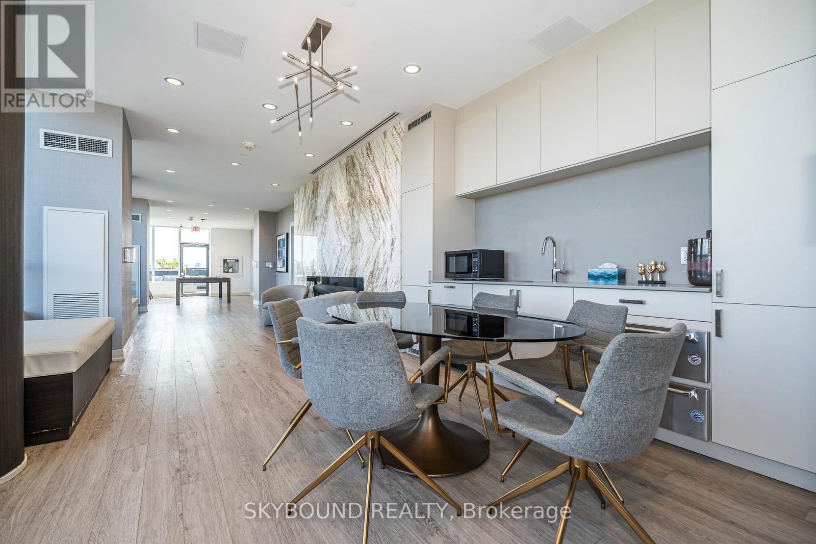 # 805 - 630 Greenwood Avenue, Toronto, ON - Indoor