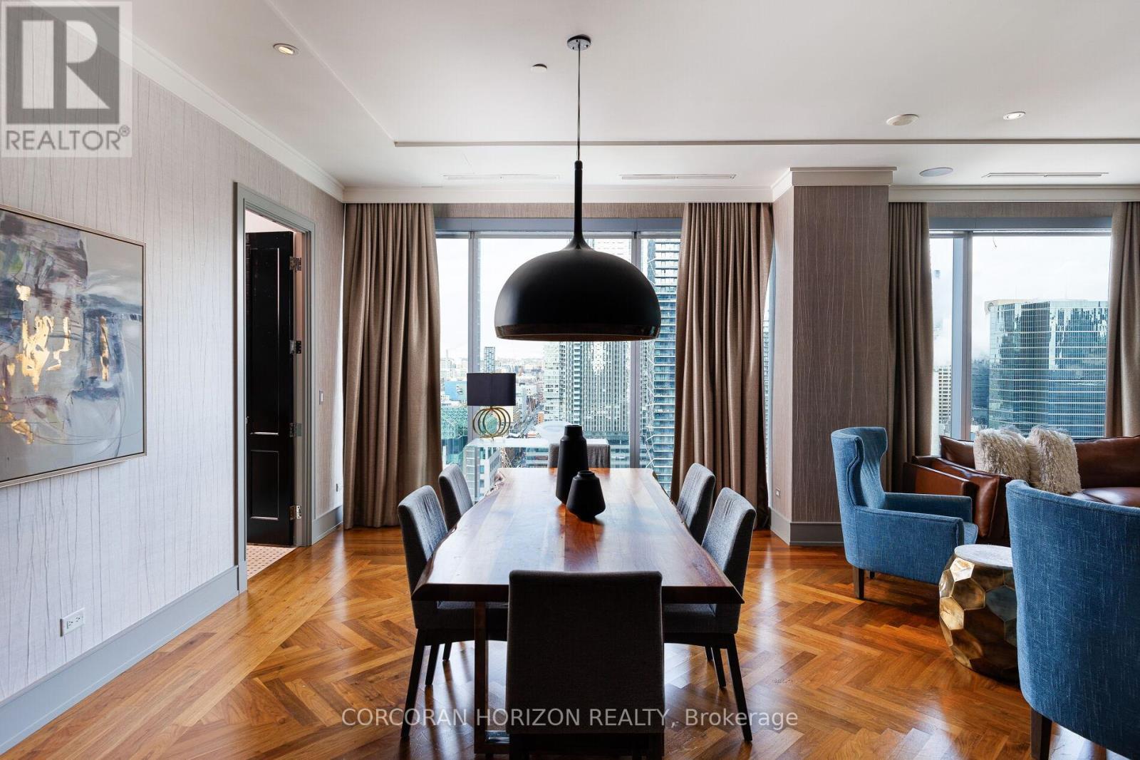 2403 - 183 Wellington Street W, Toronto, ON - Indoor Photo Showing Dining Room