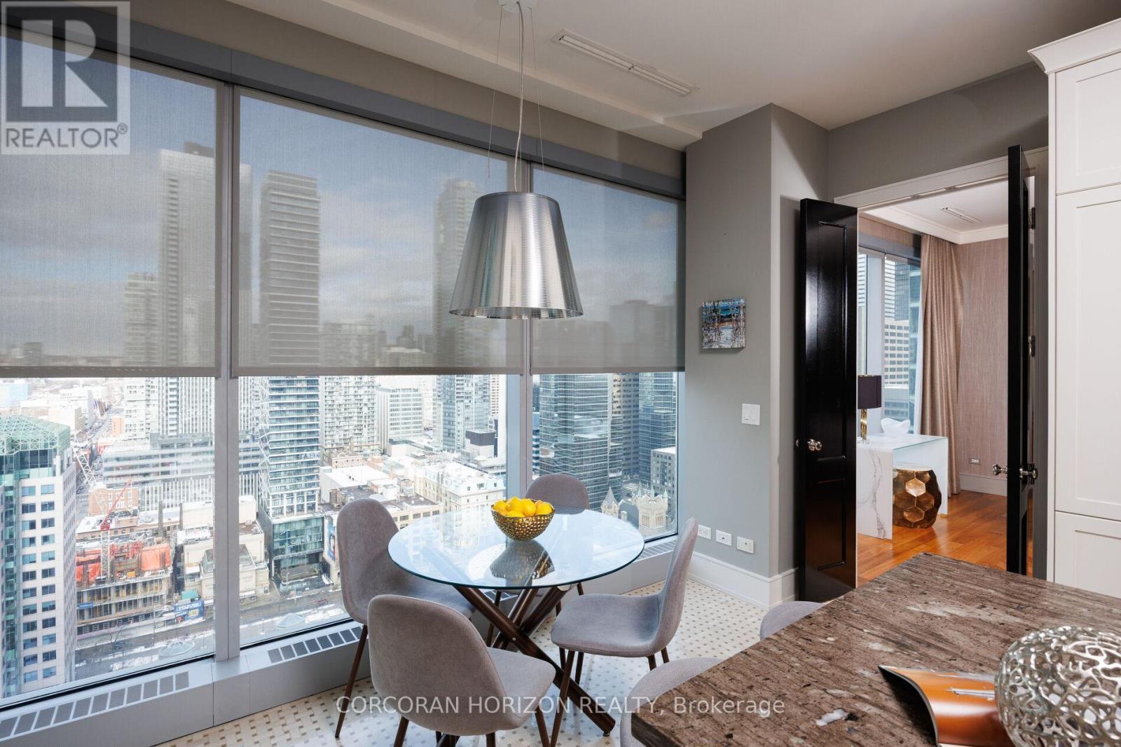 2403 - 183 Wellington Street W, Toronto, ON - Indoor Photo Showing Dining Room