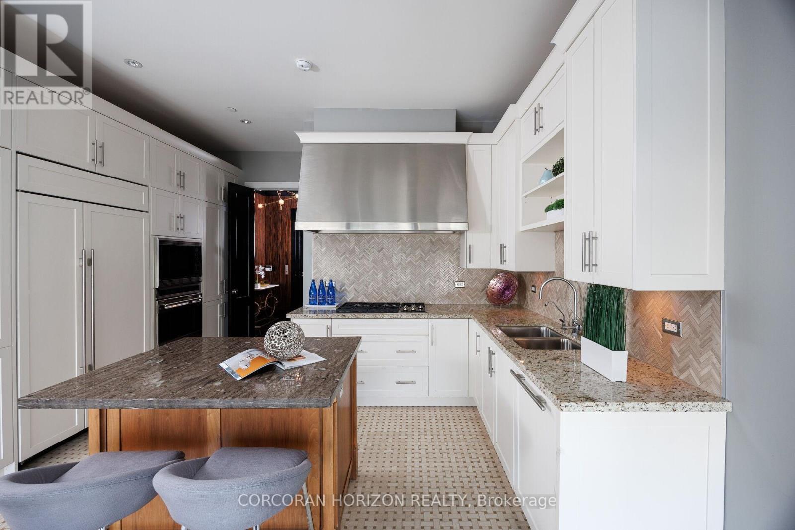 2403 - 183 Wellington Street W, Toronto, ON - Indoor Photo Showing Kitchen With Double Sink With Upgraded Kitchen