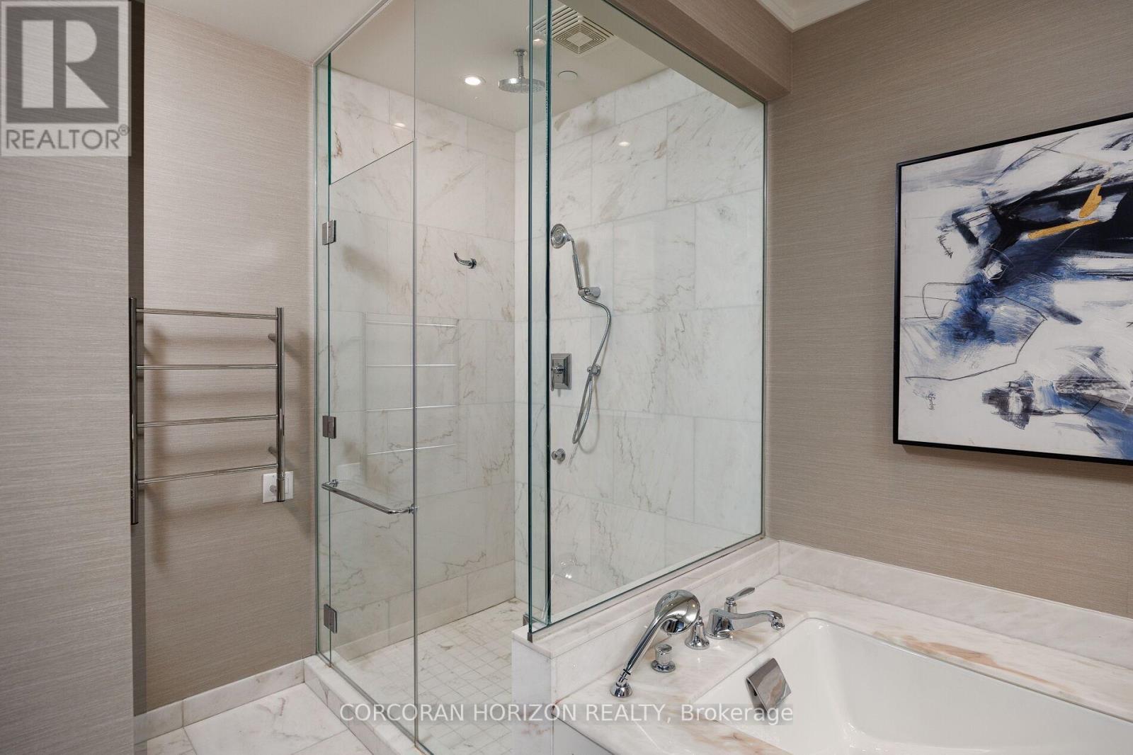 2403 - 183 Wellington Street W, Toronto, ON - Indoor Photo Showing Bathroom