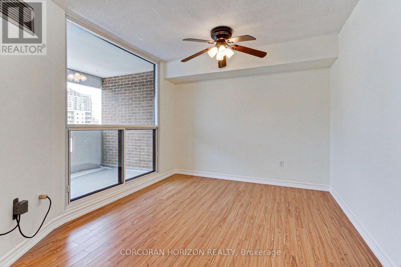 1909 - 1580 Mississauga Valley Boulevard, Mississauga, ON - Indoor Photo Showing Other Room