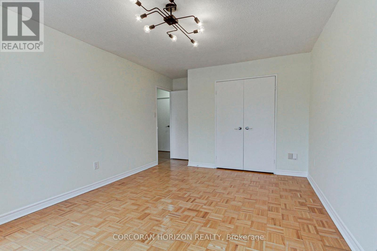 1909 - 1580 Mississauga Valley Boulevard, Mississauga, ON - Indoor Photo Showing Other Room